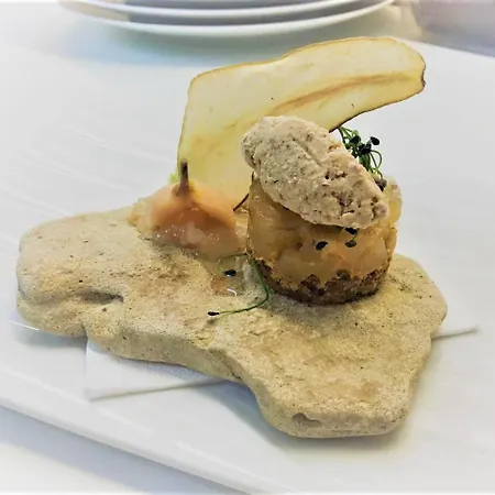 Goldener Hahn 3*